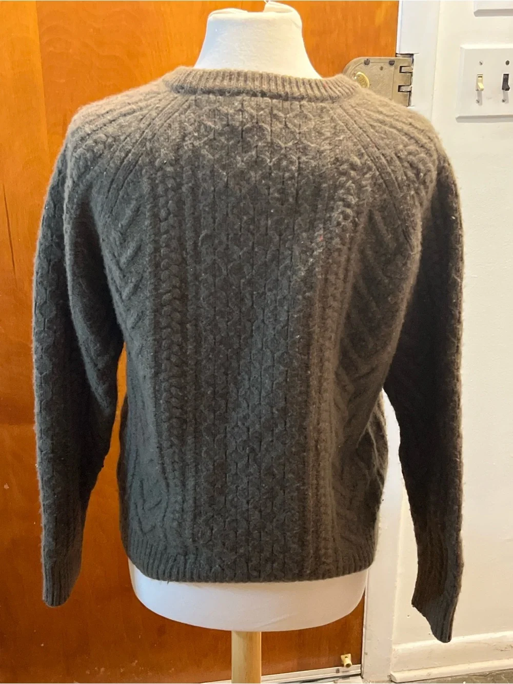 J.CREW Vintage Cable Knit Fisherman Wool Sweater. Size L. Olive Green Pullover